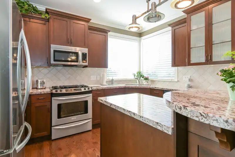5879 165 STREET - photo 3 of 39