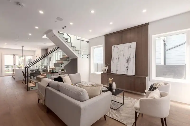 216 E 16TH AVENUE - photo 2 of 21