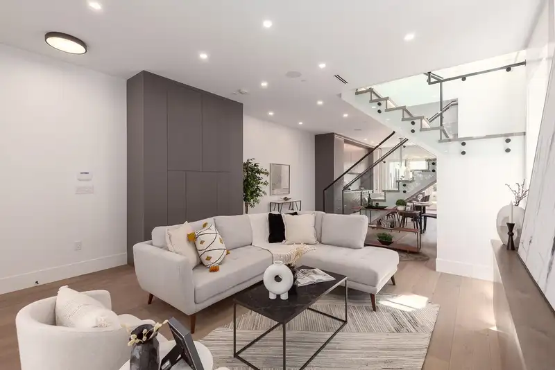 216 E 16TH AVENUE - photo 3 of 21