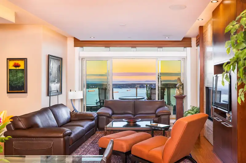 101 2535 GARDEN COURT - photo 4 of 39