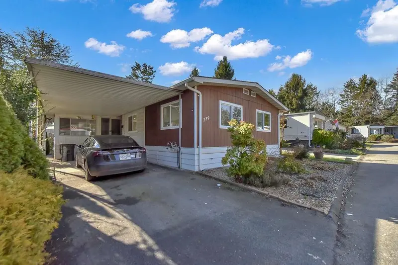 339 1840 160 STREET - photo 3 of 25