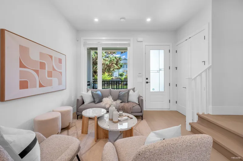 3417 SEAFORTH DRIVE - photo 3 of 23