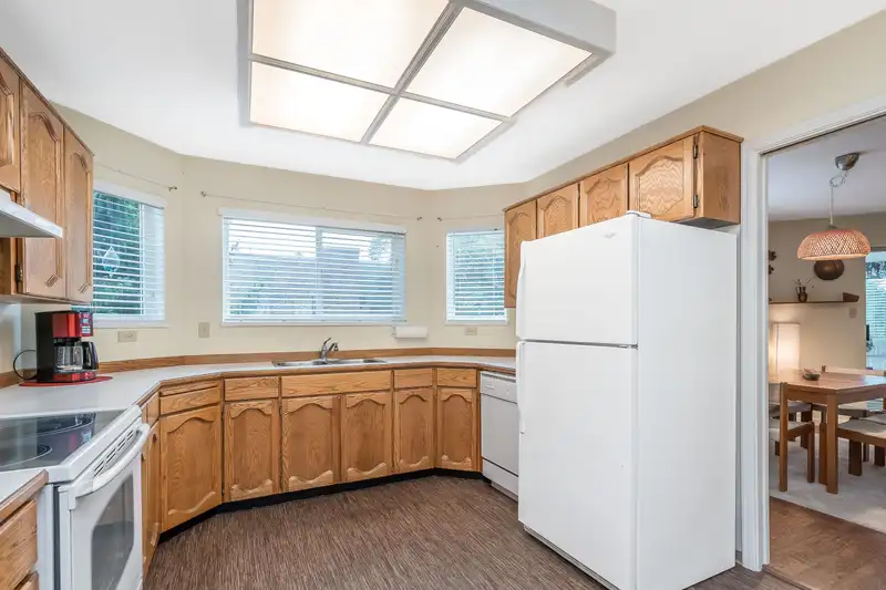 203 1378 FIR STREET - photo 2 of 30
