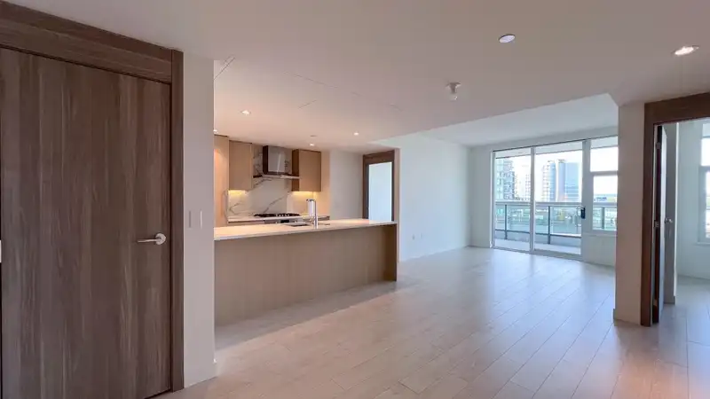 596 8671 HAZELBRIDGE WAY - photo 4 of 25