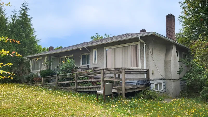 2576 S GRANDVIEW HIGHWAY - photo 4 of 15