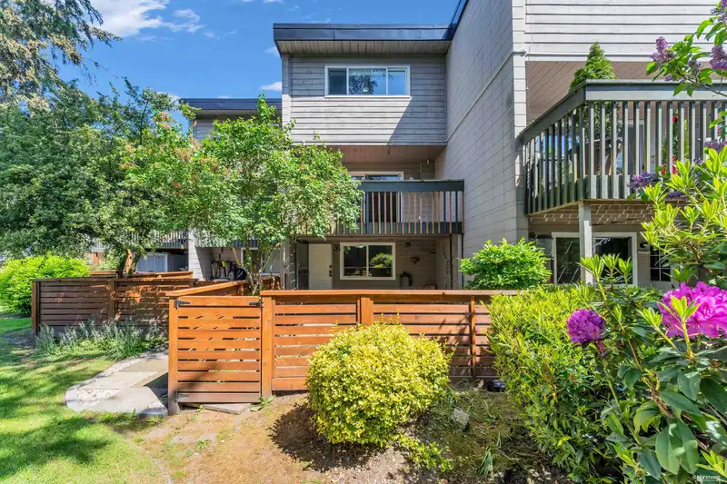 4 4907 57A STREET - photo 1 of 28