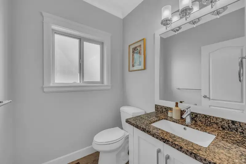 18278 67A AVENUE - photo 3 of 40