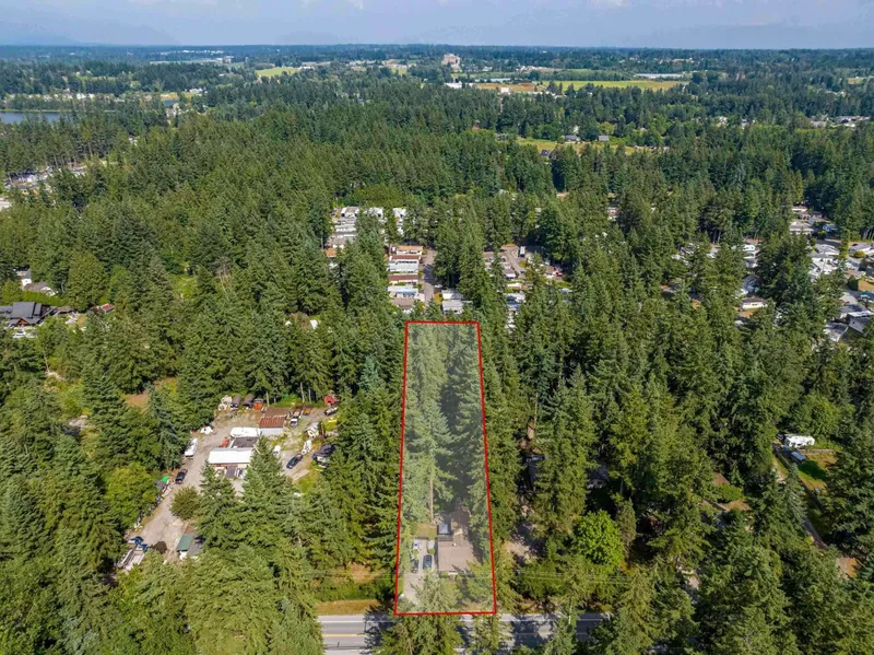 2552 200 STREET - photo 2 of 25