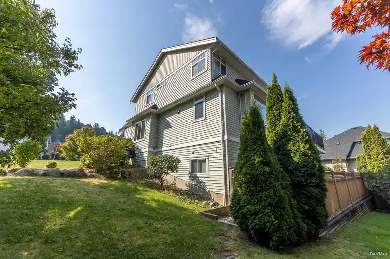 35725 LEDGEVIEW DRIVE - photo 3 of 36