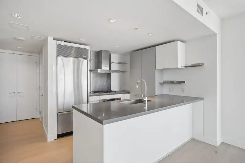 2206 788 RICHARDS STREET - photo 4 of 29