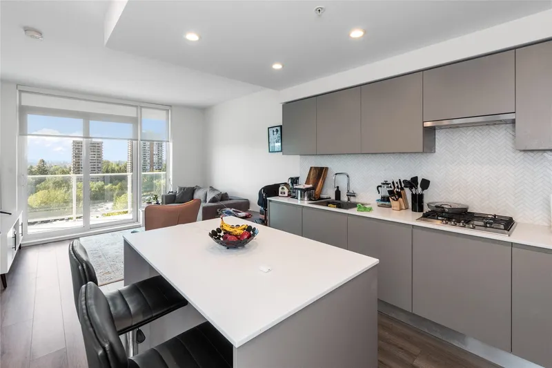 609 3833 EVERGREEN PLACE - photo 1 of 25