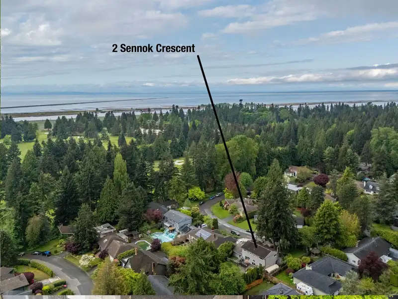 2 SENNOK CRESCENT - photo 2 of 24