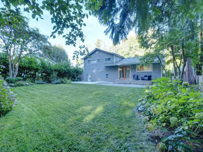 329 BURNS ROAD - photo 4 of 25