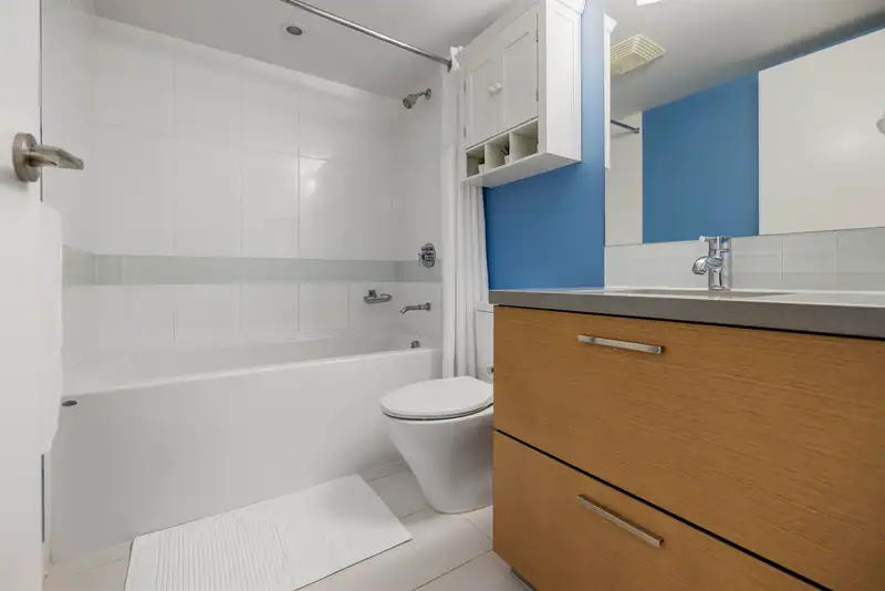 803 13380 108 AVENUE - photo 4 of 22