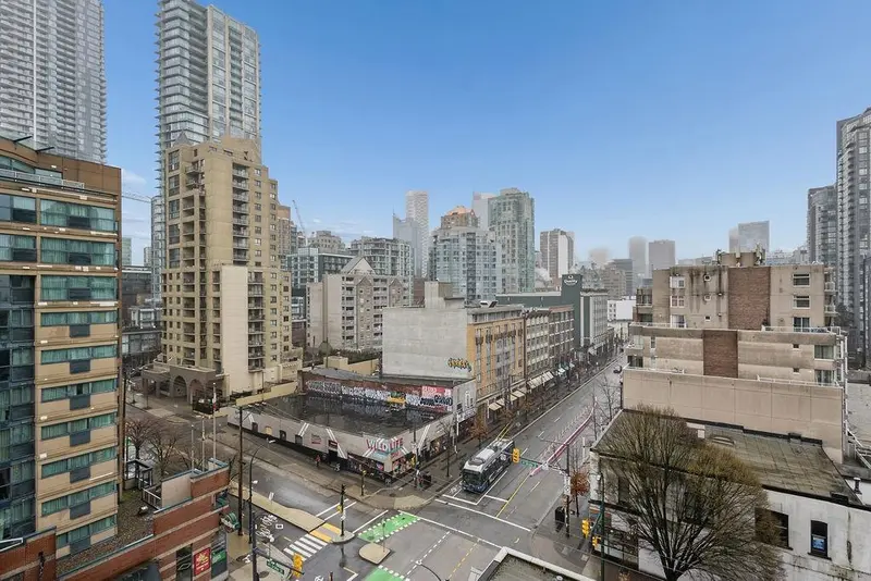 902 1325 ROLSTON STREET - photo 4 of 25