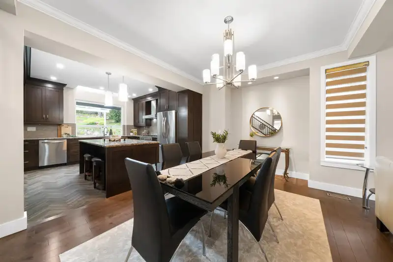 1818 CAMELBACK COURT - photo 4 of 38