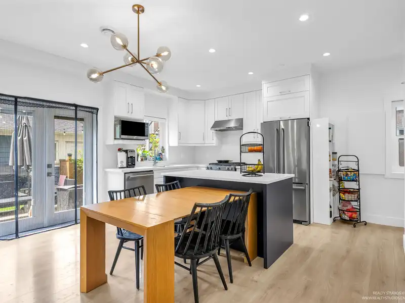 5113 FAIRMONT STREET - photo 1 of 39