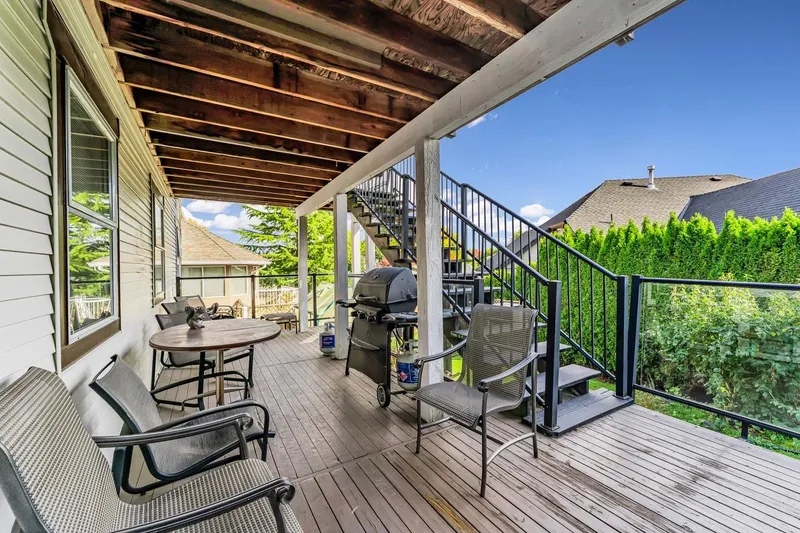 16160 14B AVENUE - photo 4 of 25