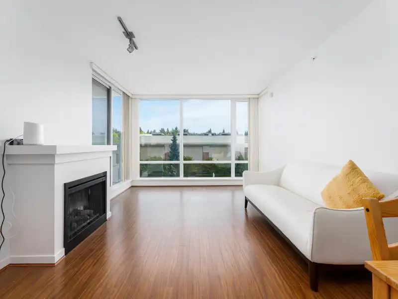 709 9868 CAMERON STREET - photo 4 of 21