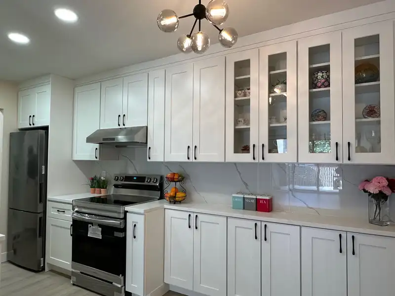 401 4941 LOUGHEED HIGHWAY - photo 1 of 25