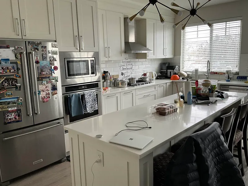 18 19938 70 AVENUE - photo 2 of 10