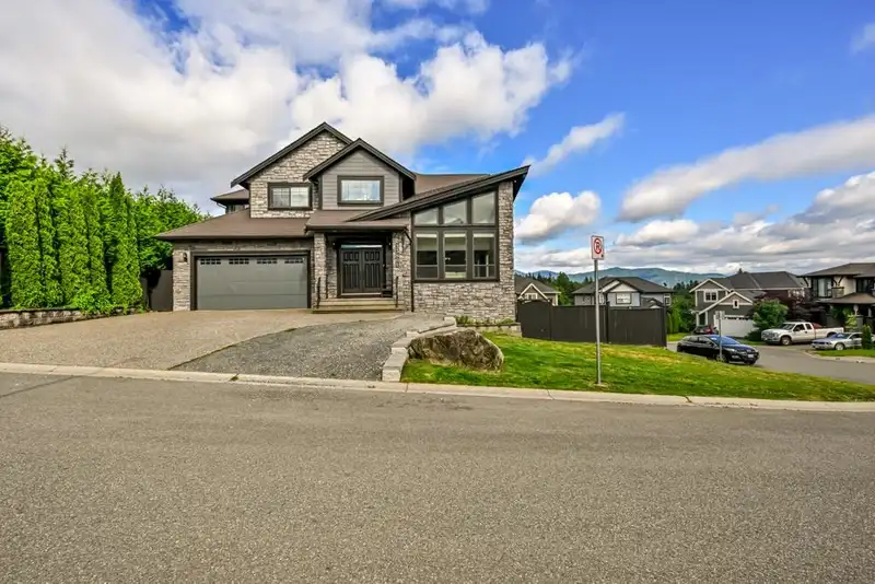 33861 MELBURN DRIVE - photo 2 of 40
