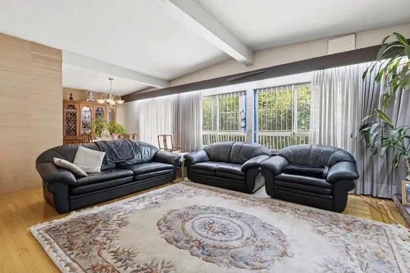 3055 ROSEMONT DRIVE - photo 4 of 22