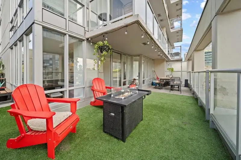204 13688 100 AVENUE - photo 1 of 22