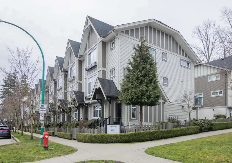 59 6591 195A STREET - photo 2 of 40