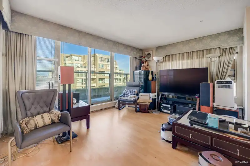 1603 8238 SABA ROAD - photo 4 of 26