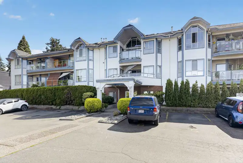 204 5646 200 STREET - photo 2 of 40