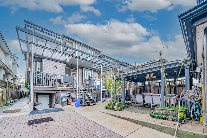 136 E 59TH AVENUE - photo 4 of 40