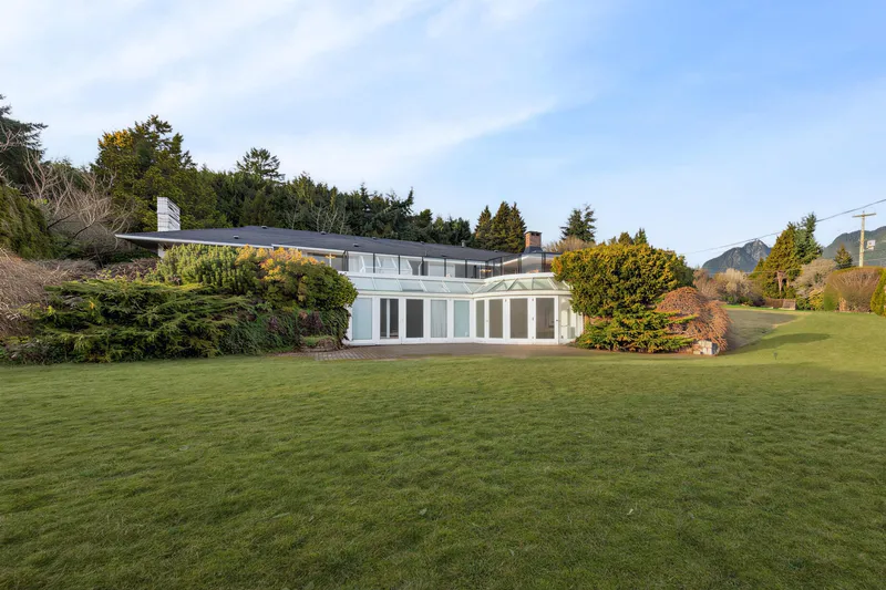 875 EYREMOUNT DRIVE - photo 3 of 25