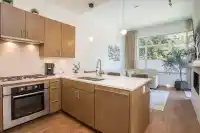 300 2432 HAYWOOD AVENUE - thumbnail 1
