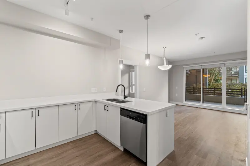 A101 20838 78B AVENUE - photo 2 of 25