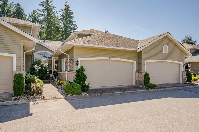 21 2672 151 STREET - photo 2 of 31