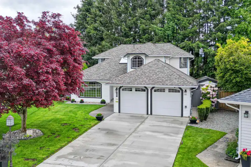 20287 94B AVENUE - photo 1 of 40