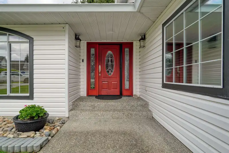 20287 94B AVENUE - photo 2 of 40