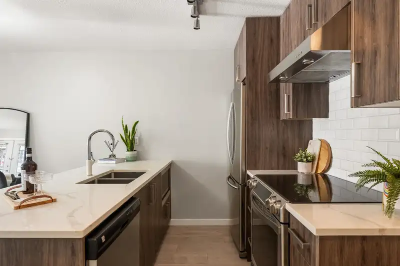 207 2342 WELCHER AVENUE - photo 1 of 28