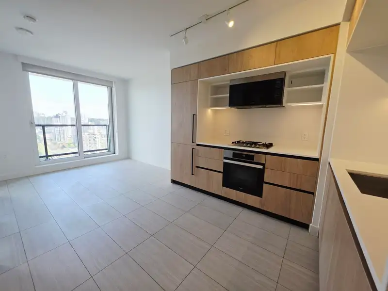 2405 5058 JOYCE STREET - photo 2 of 38
