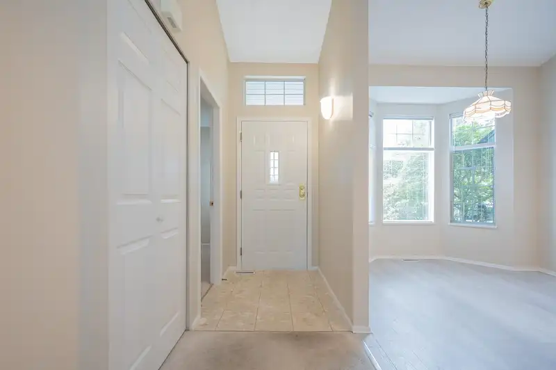 10 9012 WALNUT GROVE DRIVE - photo 4 of 40