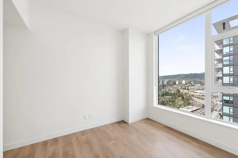 2804 308 ALDERSON AVENUE - photo 4 of 13