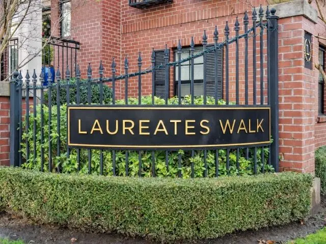 36 3399 151 STREET - photo 2 of 25