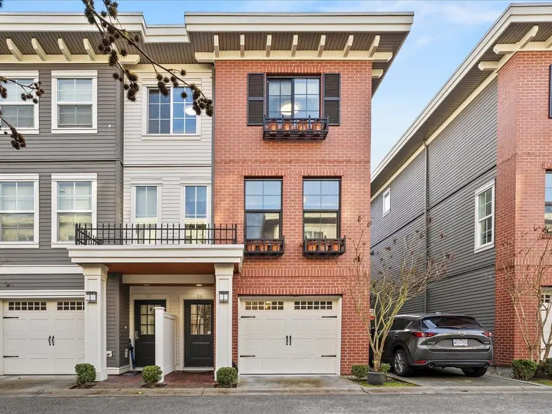 36 3399 151 STREET - photo 3 of 25