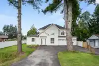 24833 ROBERTSON CRESCENT - thumbnail 2