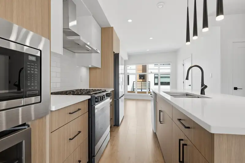 21 177 175A STREET - photo 1 of 37