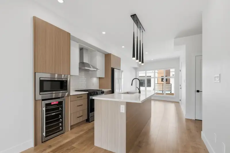 21 177 175A STREET - photo 2 of 37