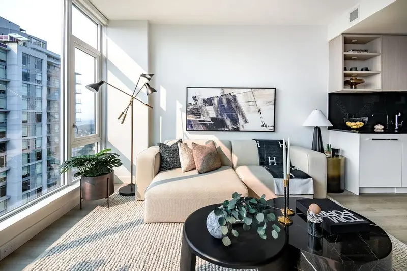 2504 4988 BENNETT STREET - photo 1 of 16