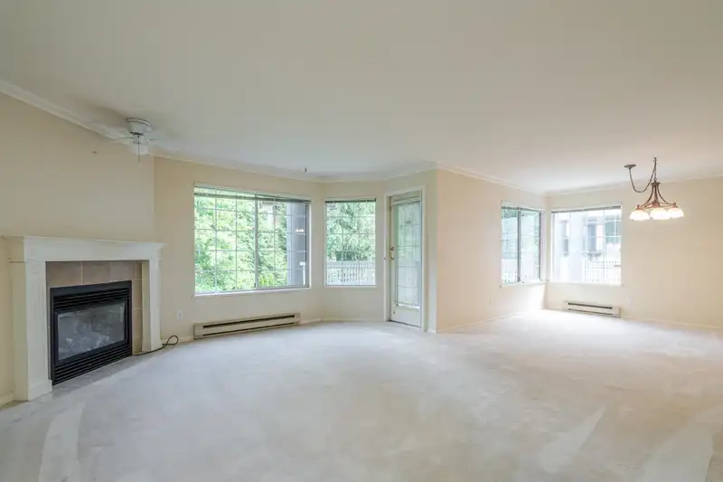 201 13910 101 AVENUE - photo 1 of 30