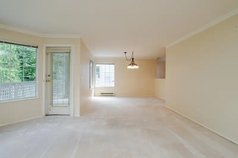 201 13910 101 AVENUE - photo 2 of 30